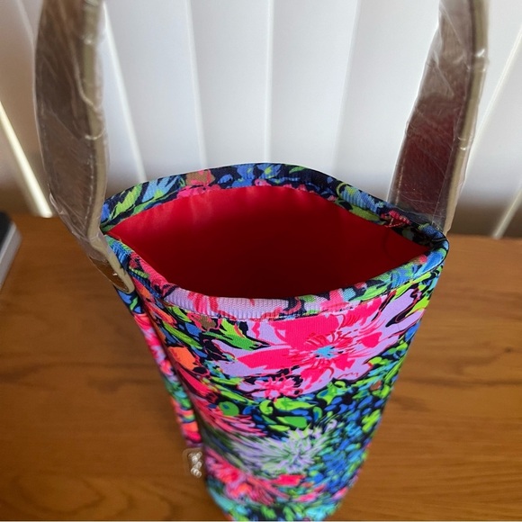 NWOT Lilly Pulitzer Wine Bag Festive Fantasy - Picture 3 of 6